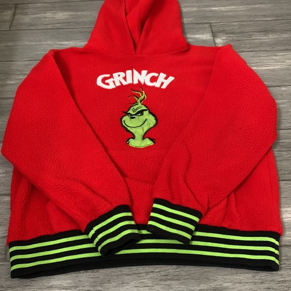 Grinch Forever 21 Hoodie Sweatshirt Size  S Red Pullover Embroidered Loose Fit - Picture 9 of 13